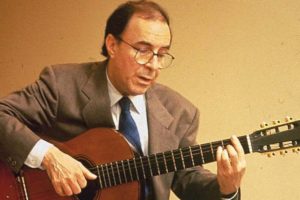 ‘Legado importantíssimo para o Brasil’: famosos homenageiam João Gilberto